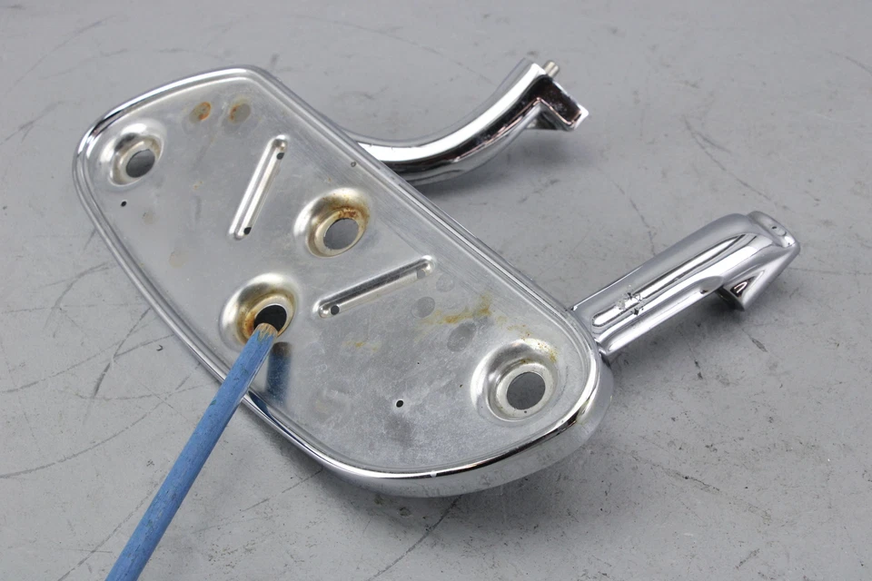 Harley CVO Ultra Limited 2014 montaje en estribo delantero derecho cromado Foto 4 de 4