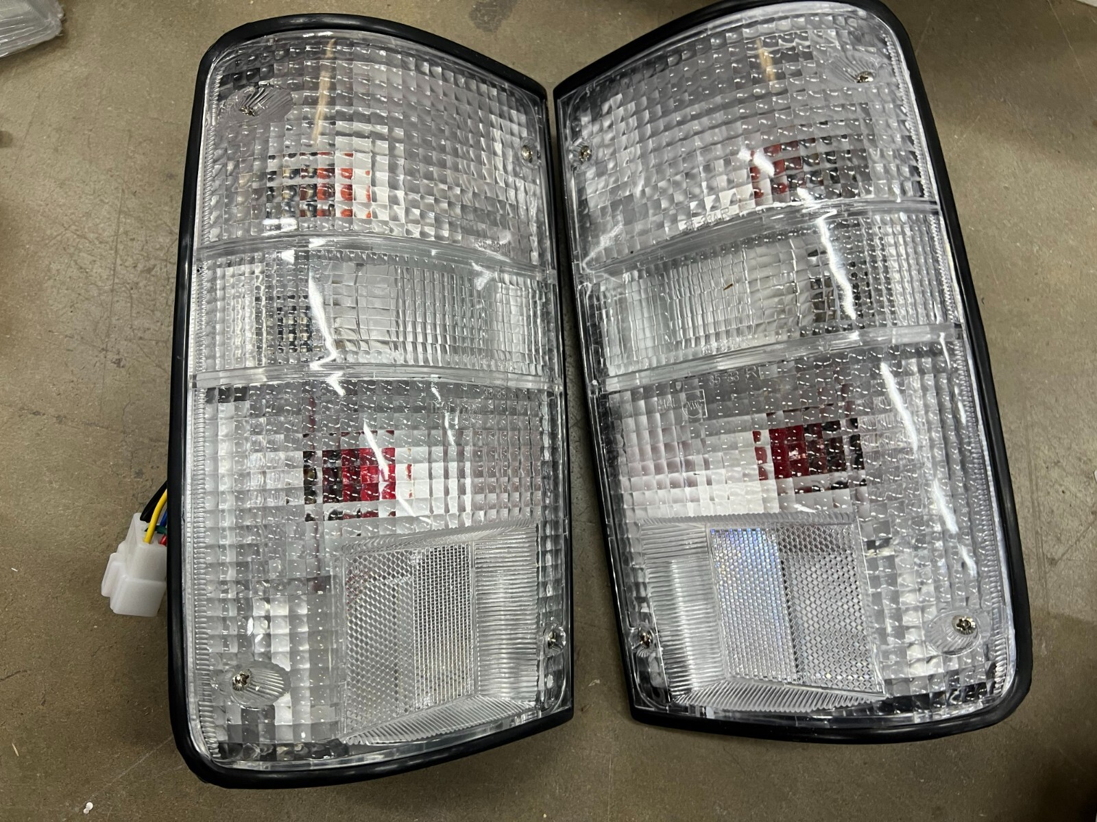 FIT TOYOTA HILUX PICKUP MK3 LN RN YN 2 4WD 90-94 TAIL REAR LAMP LIGHT CLEAR