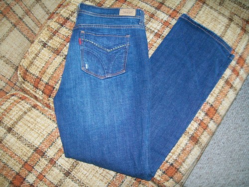 Levis Womens 10M (Actual 32x30.5) 515 
