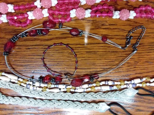 Lote de bisutería vintage Estate brazalete, cinturón, collar, gargantilla - Imagen 5 de 6