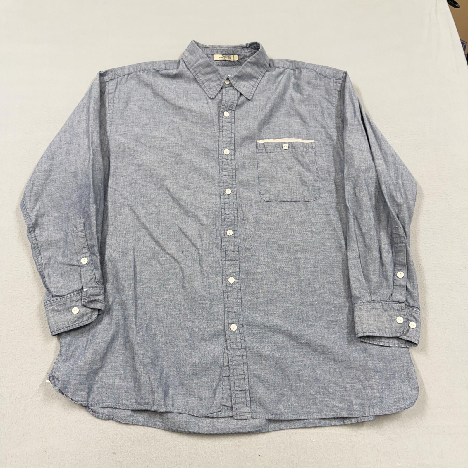 Orvis Shirt Mens XL Blue Solid Long Sleeve Chambray Button Up Casual Summer