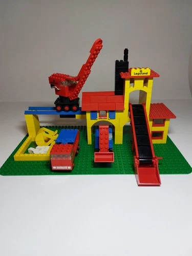 LEGO LEGOLAND Town: Brick Yard Set 580 Complete with Manual