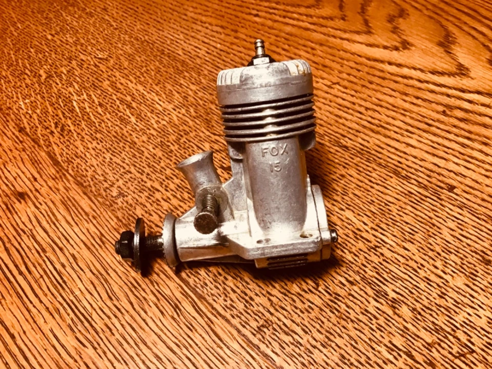 Vintage FOX 15 CL / FF, model aeroplane, airplane engine.  Used. - Image 2 of 4