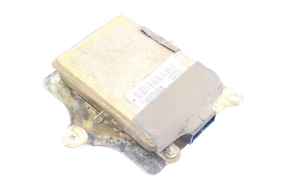 90-93 Mazda B-2600 ABS Control Module UE4667650A - Image 3 of 4