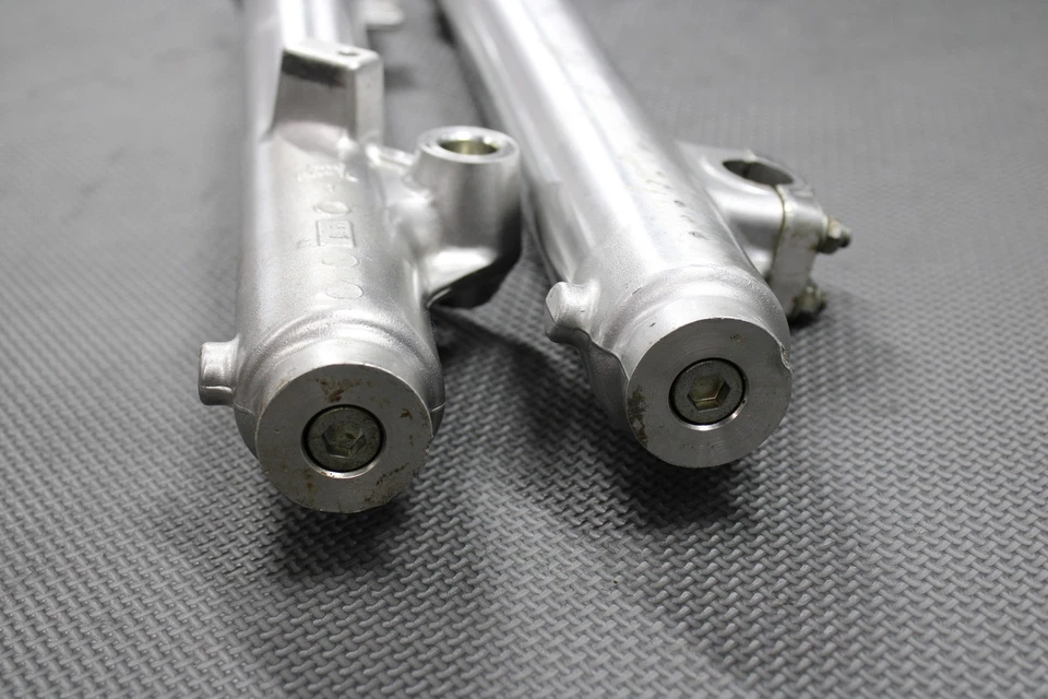 Honda XR200R 2002 95-02 OEM SUSPENSIÓN DELANTERA DERECHA IZQUIERDA HORQUILLAS AMORTIGUADORES Foto 3 de 4