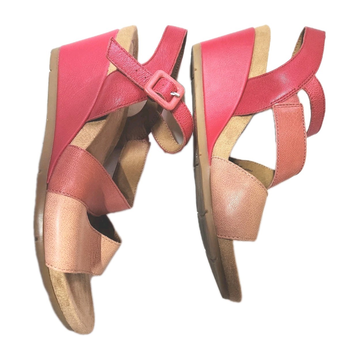 Sandalias de cuña Comfortiva de 8,5 W de ancho