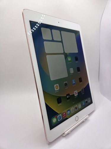 Apple iPad Pro 1st Gen A1673 Rose Gold Wi-Fi 32GB 128GB 256GB 9.7" iOS Tablet - Picture 3 of 13
