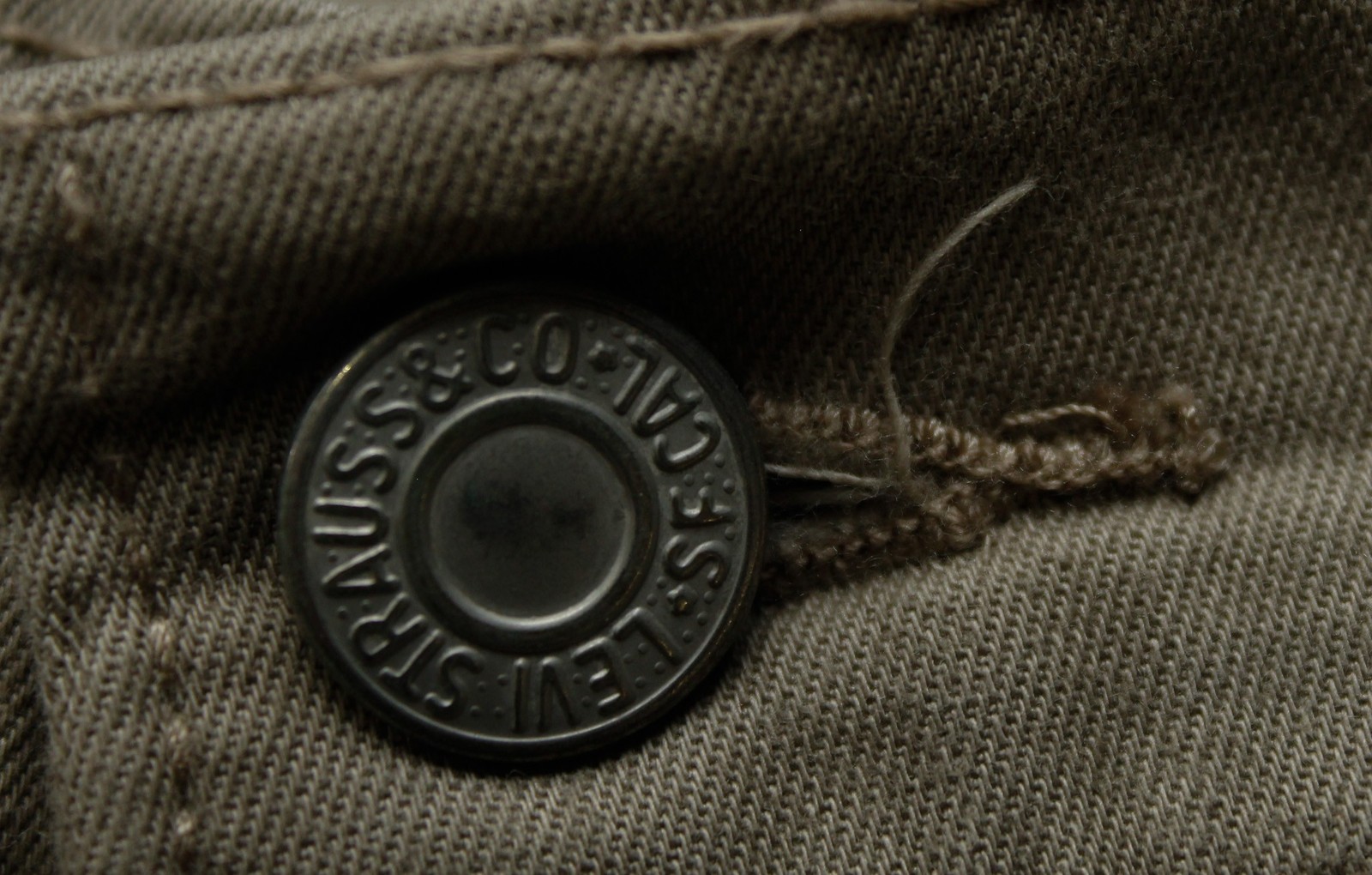 Levi's Men's 513 Versatile Solid Slim Straight Je… - image 4