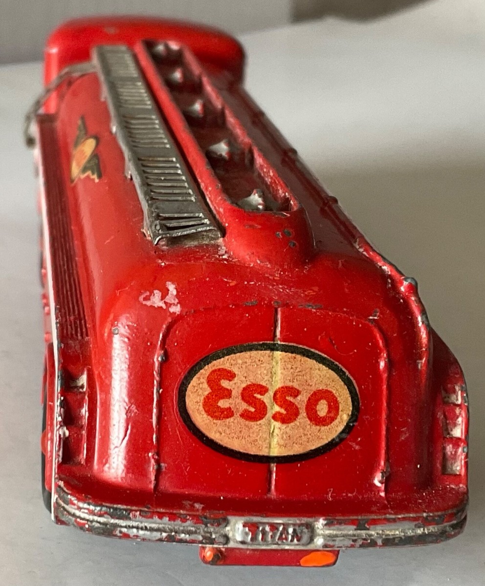FRENCH DINKY TOYS 32C. PANHARD CITERNE TITAN ESSO TANKER. VERY 