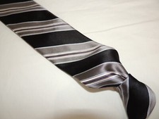HART SCHAFFNER MARX MADE IN USA MEN'S BLACK & GRAY STRIPE 100% SILK NECKTIE TIE.