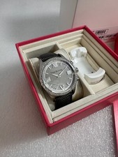 Isaac Mizrahi Y8Q02AA Smartwatch 42mm Silver with Grey lizard strap