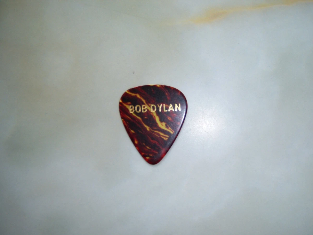 Bob dylan sale guitar pick