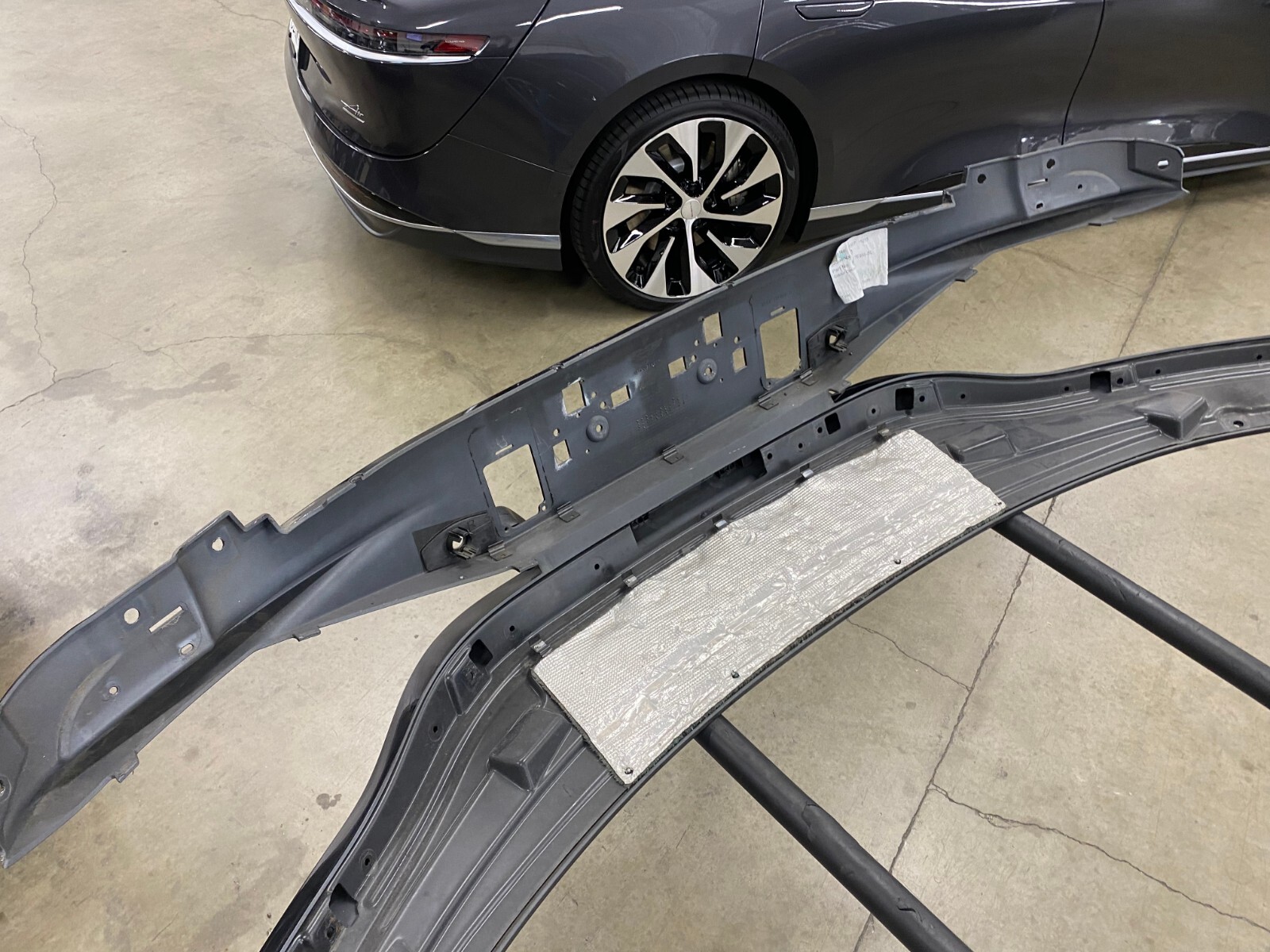 ASTON MARTIN DB11 REAR BUMPER COVER FASCIA