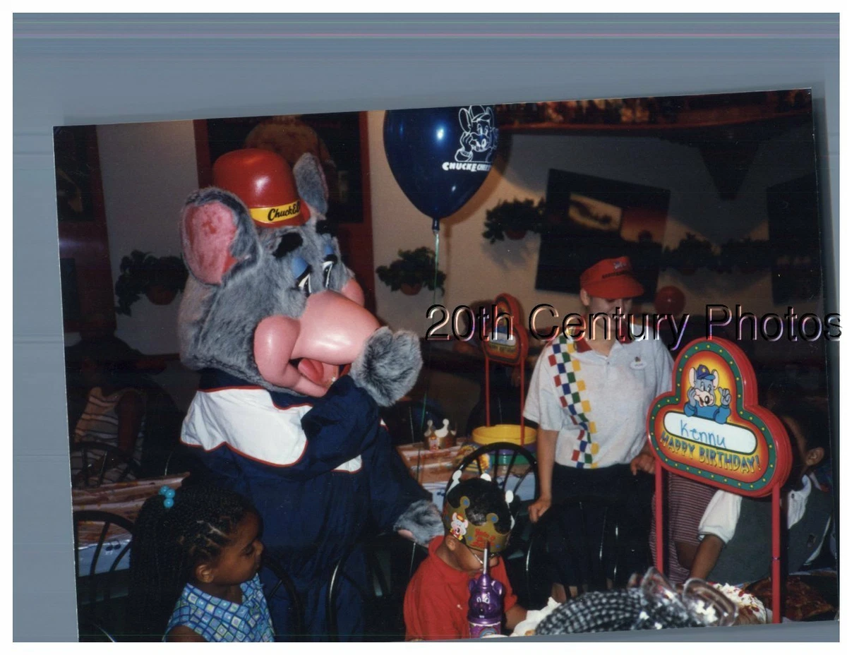 1992 Chuck E Cheese Ball Pit Incident Chuck E Cheese 1992