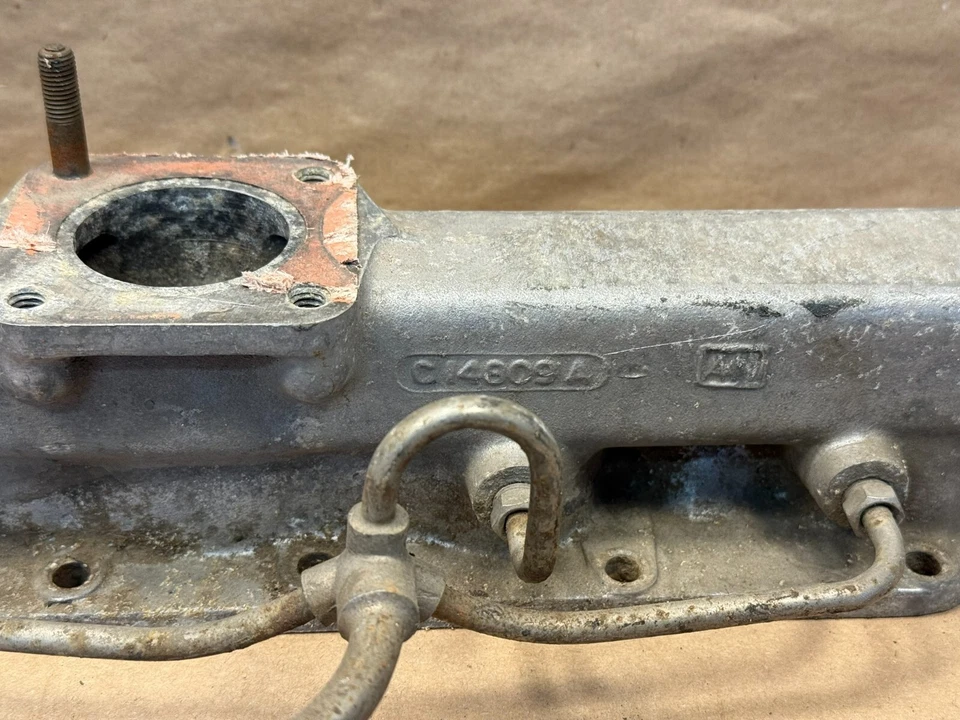 Coletor de admissão Jaguar XK150 fabricante de equipamento original C14809A - Imagem 2 de 4