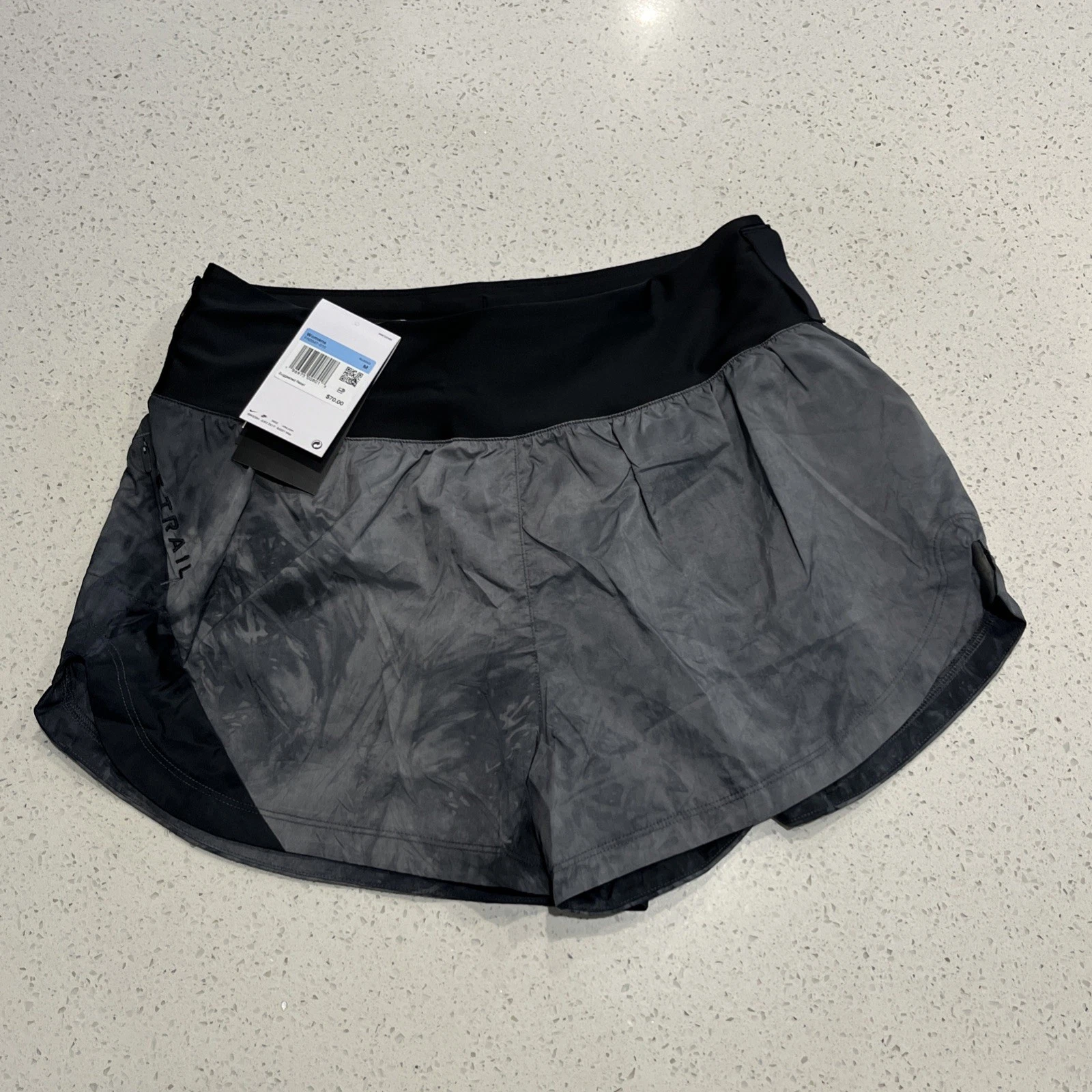 Nike Trail Shorts Repel Running Gray Black Loose Fit FN2647-010 Women’s Medium