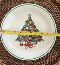 VTG Lynn's Stoneware Christmas Holiday Tree 10 1/4" Dinner Plate Single Plate