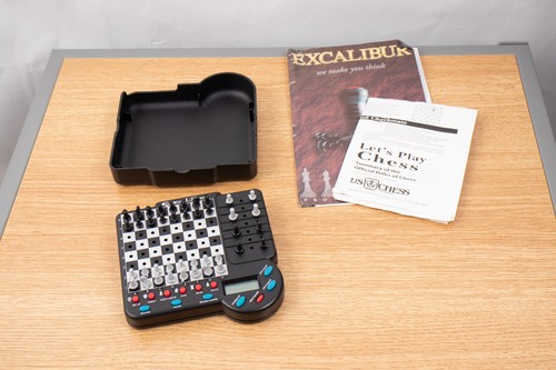 Excalibur Squire Portable Electronic Chess Set 117E - Picture 2 of 6