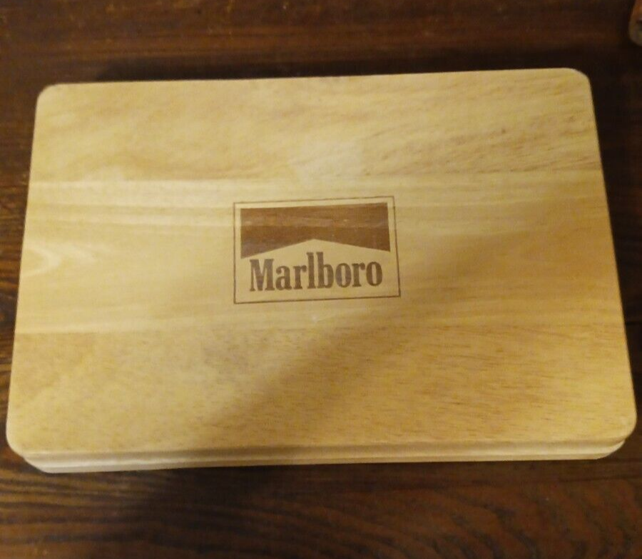 Vintage Marlboro Cigarette Poker Chip Set in Wooden Oak Box Case
