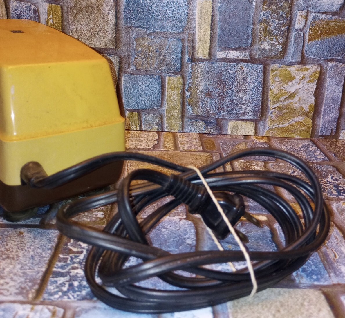 Vintage Panasonic AutoStop Electric Pencil Sharpener KP33S Tested