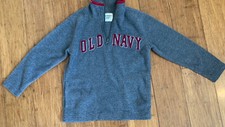 Old Navy boys pull over fleece X-small size 5 with pockets