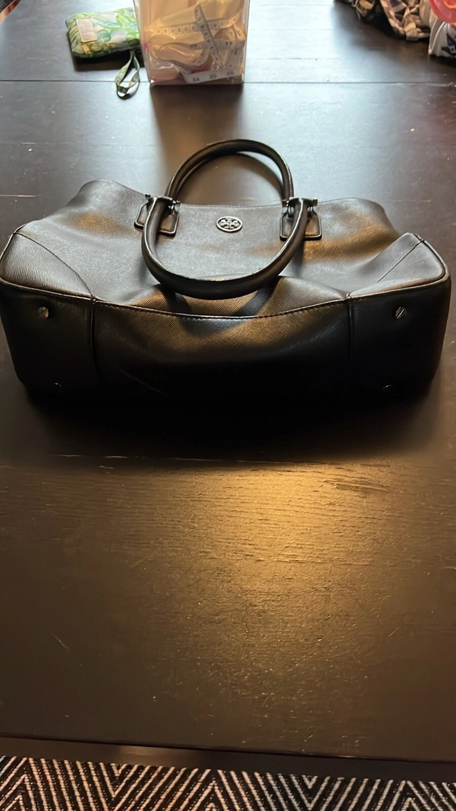 Borsa a mano Tory Burch in pelle nera.