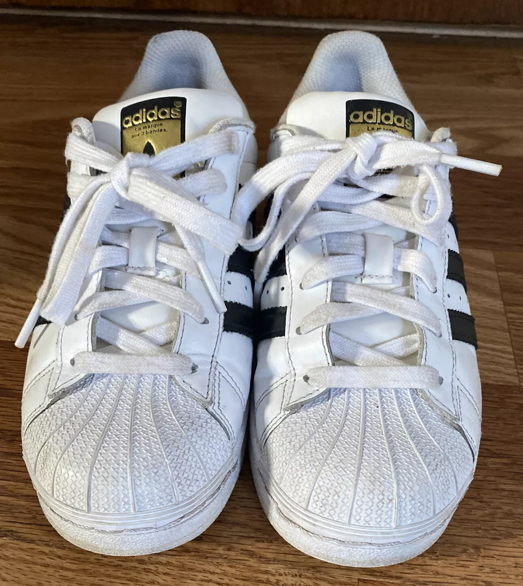 white adidas shoes shell toe