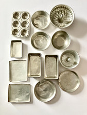 Toy Cookware Children's Aluminum Set of Pans Vtg Set with Plastic Plates 30 Pc