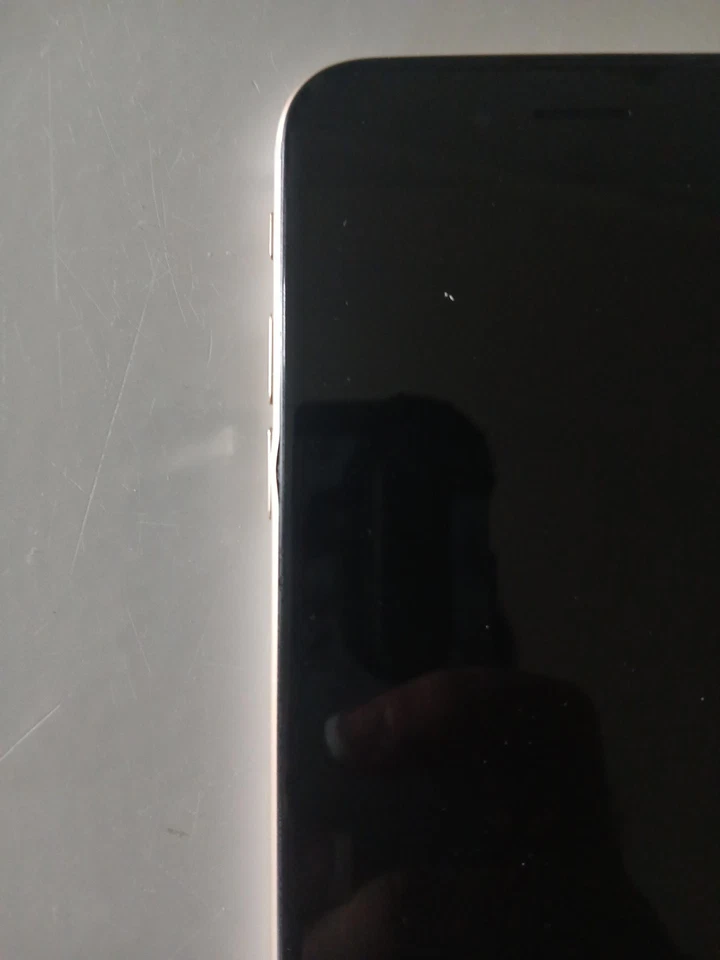 Apple iPhone 6s Blanco/Oro Rosa Modelo # A1688 Pantalla/homebttn ha sido reemplazado Foto 3 de 4