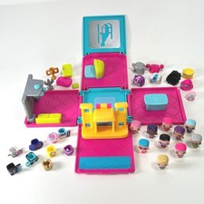 Mattel My Mini MixieQs Villa Party Playset 10 Figures 32 Pieces 2016 Pink Teal