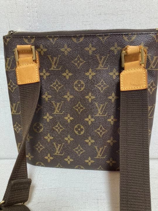 Authentic Louis Vuitton Monogram Pattern Crossbod… - image 7