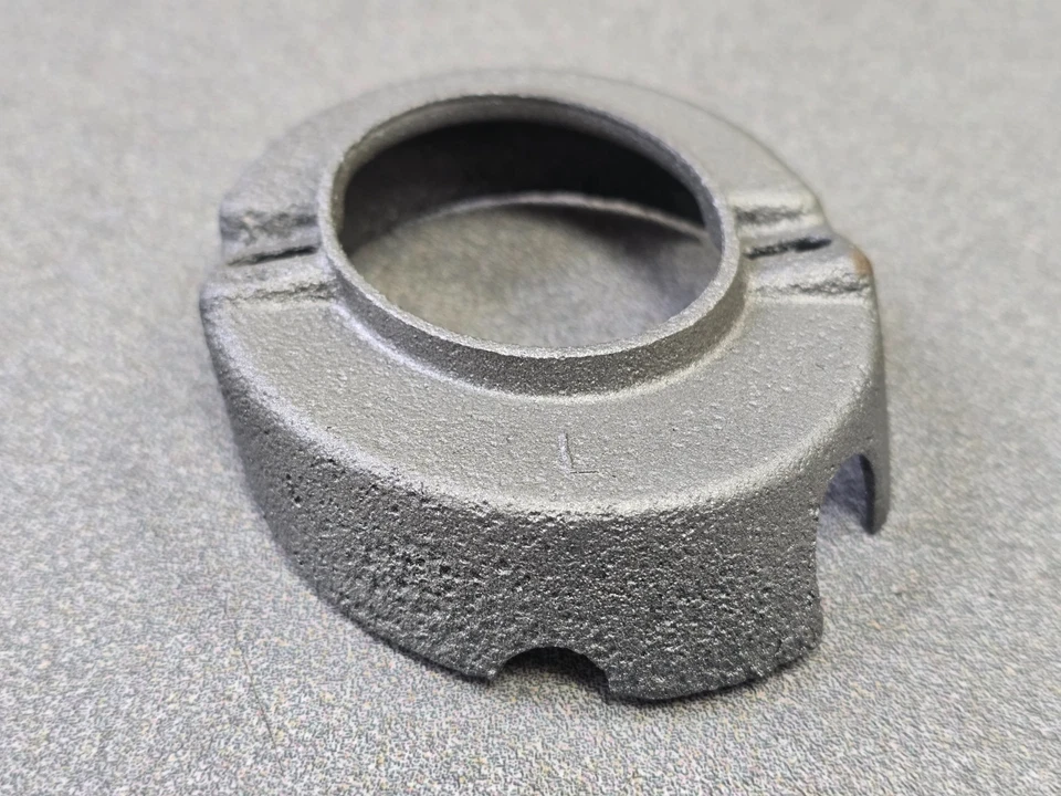 BASE DE MONTAJE INTERMITENTE IZQUIERDA PICADA #3 ORIGINAL USADO PORSCHE 356B 356C K13306 Foto 2 de 4