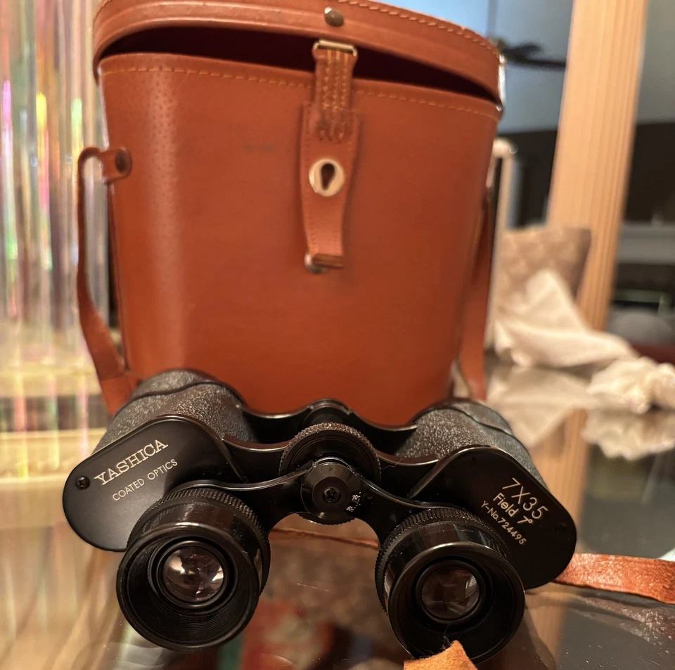 Binoculares Yashica vintage 7x35 con estuche de cuero como nuevos Foto 2 de 4