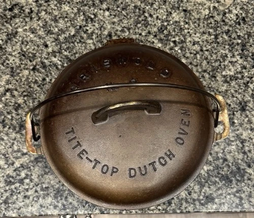 Vintage Griswold No. 8 Tite-Top Dutch Oven w/ Lid & Trivet
