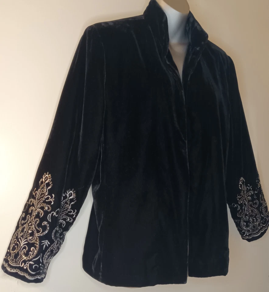 Chaqueta de Terciopelo Negra Draper's And Damond's Plateada Bordada Lentejuelas Talla P/L Foto 2 de 4