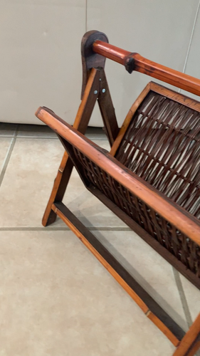Revista plegable de bambú estilo principios del siglo XX 15,5" H - Vídeo 1 de 1