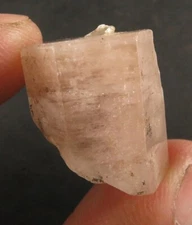 34 CARAT NICE HEXAGONAL FLUORESCENT APATITE CRYSTAL FROM PAKISTAN