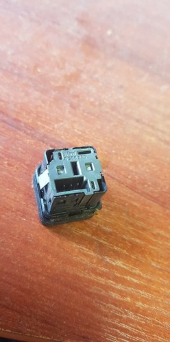 BMW E39 E38 5 7er ZENTRALVERRIEGELUNG TASTENSCHALTER 8360828