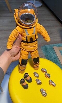Space Suit Figure Hot Toys 1/6 Stan Lee 2.0 Guardians Of The