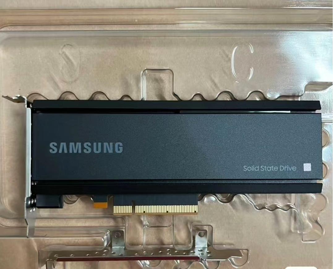 Samsung PM1735 SSD HHHL PCIE NVME SSD MZPLJ1T6HBJR-00007