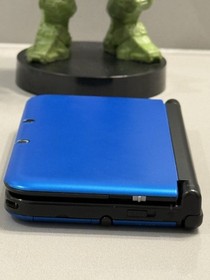 Nintendo 3DS XL Handheld Console - Blue/Black With Charger Tested Working