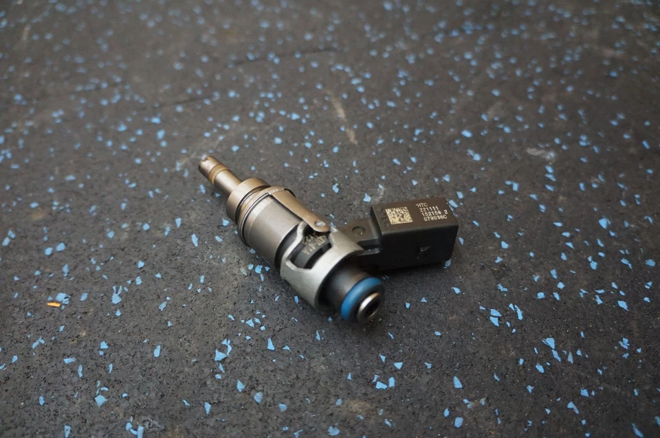 Inyector de combustible OEM 079906036 Lamborghini Gallardo LP650 LP550 Foto 3 de 4