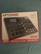 Akai Professional MPD218 Pad Controller Pre-owned