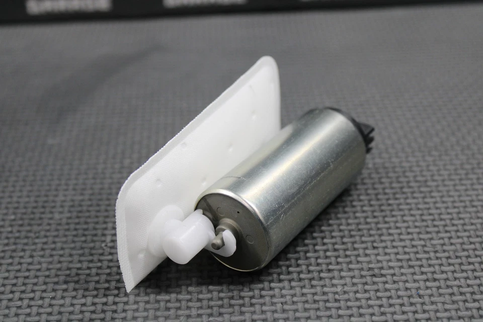 Honda 09-16 CRF450R 2012 CRF250R OEM KEIHIN GASOLINA BOMBA DE COMBUSTIBLE Y FILTRO BUENO 50 HORAS Foto 4 de 4