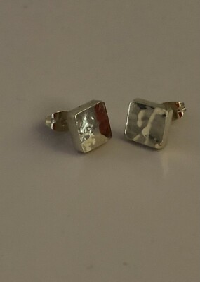 Bileam Sterlingsilber quadratische Box Post Ohrringe gehämmert. 06BAGE095SQH