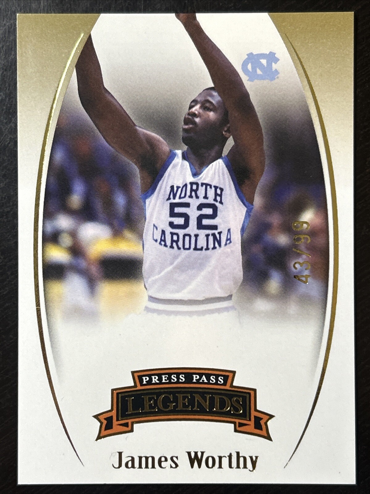 2007-08 Press Pass Legends Gold Holofoil, James Worthy #ed 43/99, Card# 60