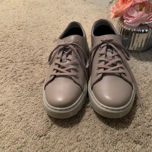 dr martens dante on feet