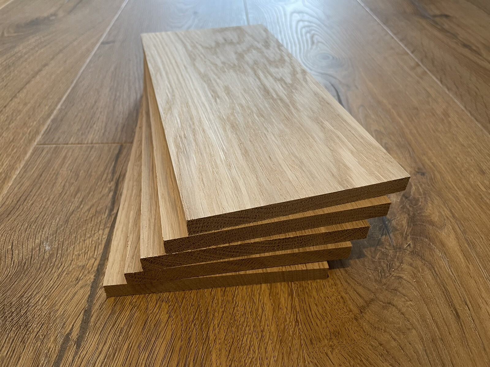 Oak Timber Offcuts 5 Pieces 250mm x 100mm x 10mm (European Oak) wood