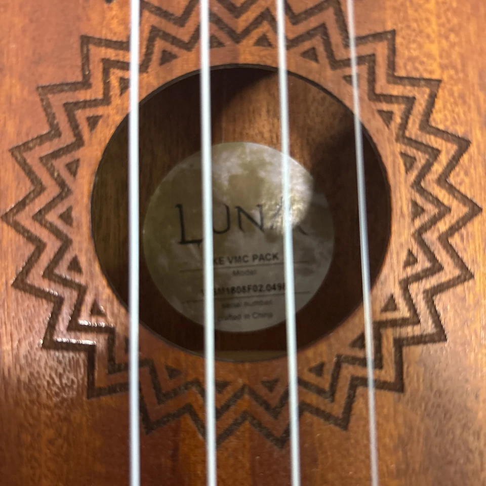 Luna Vintage Mahogany Concert Ukulele Pack - Image 2 of 3