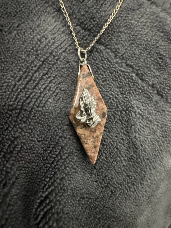 Colar pingente de pedra de jaspe vermelho com prata mãos de oração corrente de 18 polegadas - Imagem 4 de 4